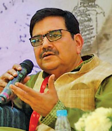 काल की शिला पर अमिट हस्ताक्षर हैं ओशो